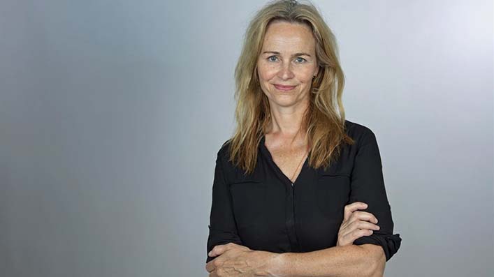 ”Når man blander videnskab og politik, får man politik," skriver Thea Kølsen Fischer i sin bog.