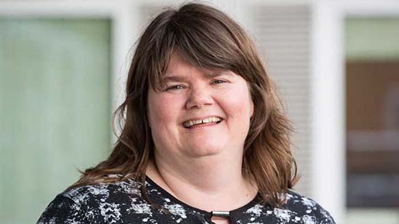 “Neurologiske sygdomme bliver værre, jo ældre man bliver, så i og med, at danskerne lever længere, bliver der også flere syge og flere, hvis sygdom når at blive alvorligere,” siger Birgitte Forsom Sandal.